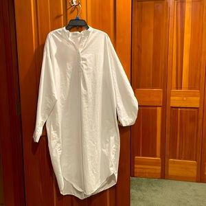 The J Peterman Company Classic night shirt